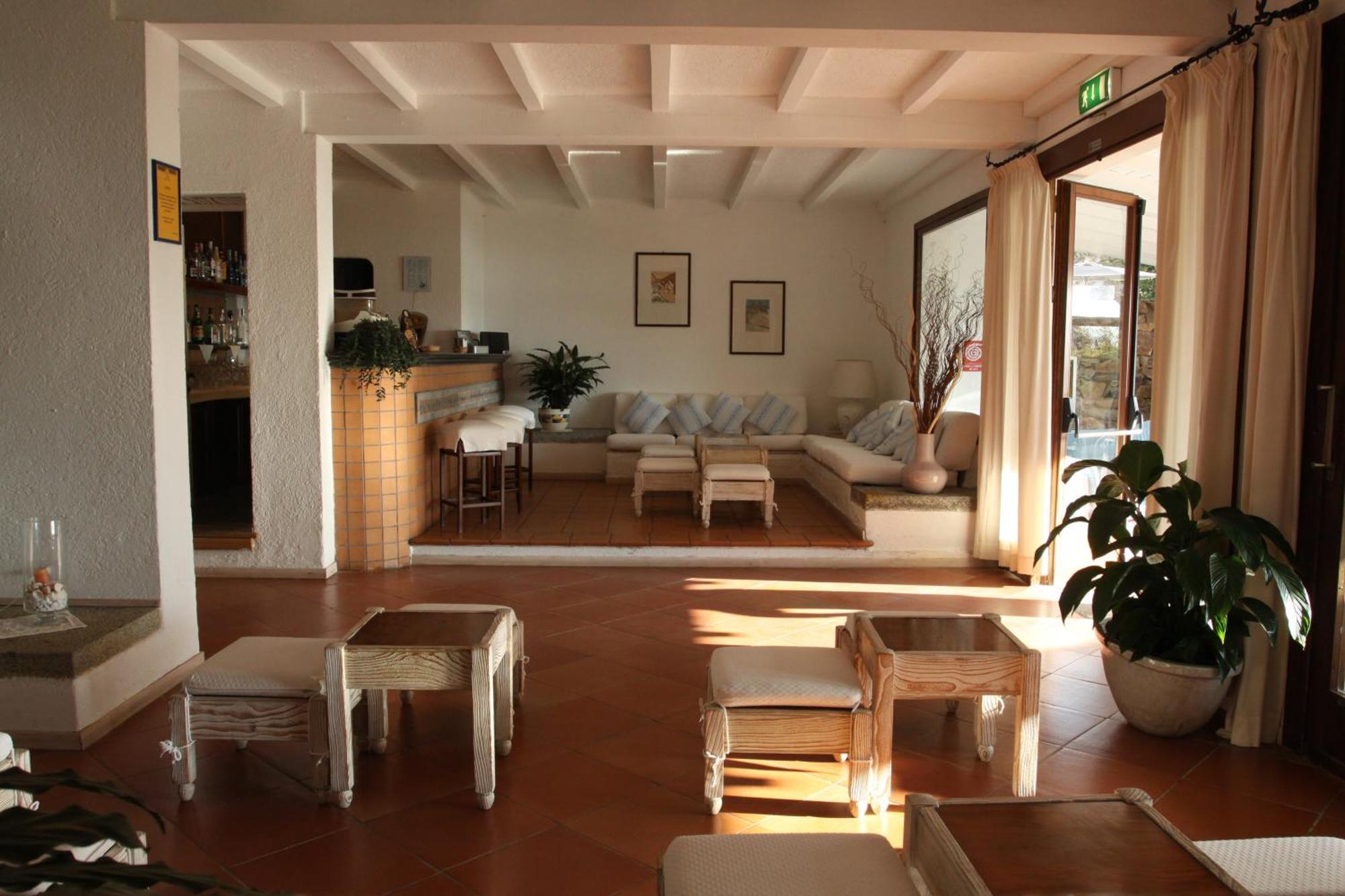 IHR Hotel San Paolo Loiri Porto San Paolo Exterior foto