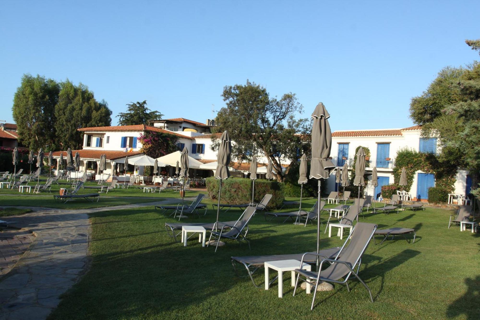 IHR Hotel San Paolo Loiri Porto San Paolo Exterior foto